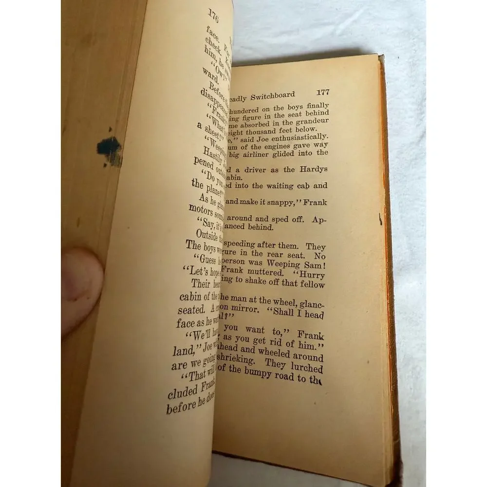 The Hardy Boys - The Disappearing Floor - Franklin W. Dixon - 1940 - Hardcover